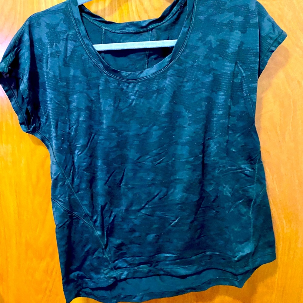 Lulu lemon workout top